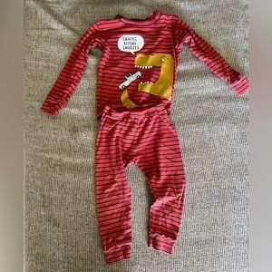 2T Carter’s Pajama Set